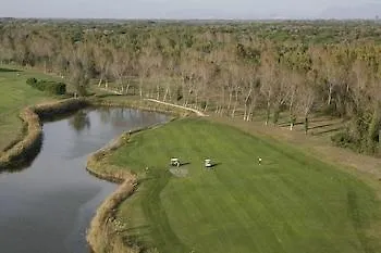 Semesteranläggning (resort) Cosmopolitan Golf & Tirrenia
