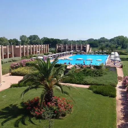 Cosmopolitan Golf & Tirrenia