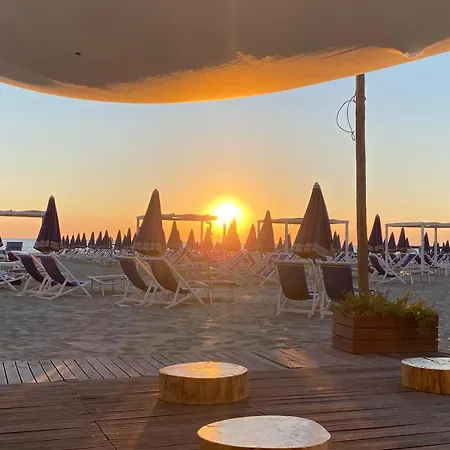 Cosmopolitan Golf & Tirrenia