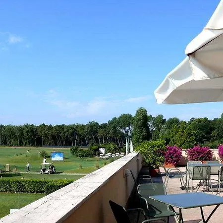 Cosmopolitan Golf & 2*