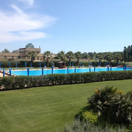 Semesteranläggning (resort) Cosmopolitan Golf & 2*