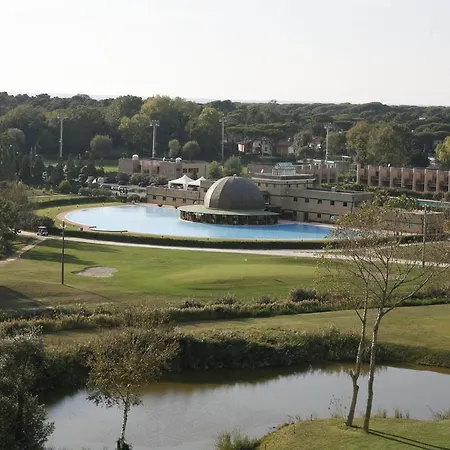 Cosmopolitan Golf & 2*